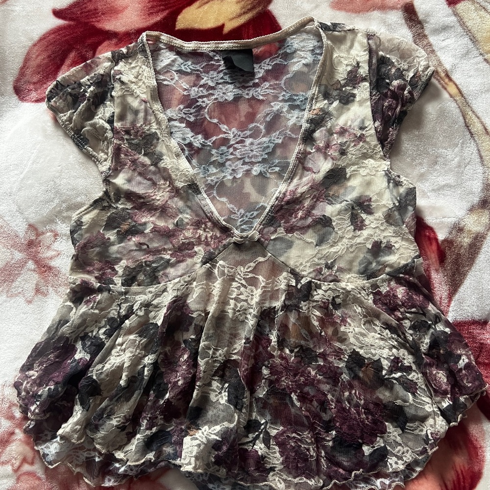Y2K Floral Lace V-Neck Top